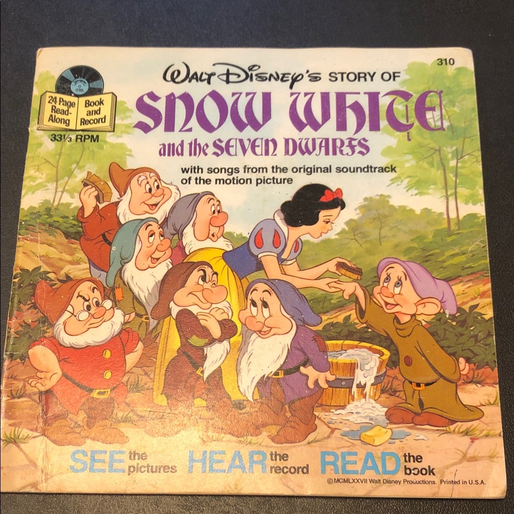 Walt Disney Snow White and the Seven Dwarfs Kids Picture Book & Record - White